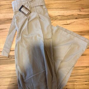 Women’s Tan Pants